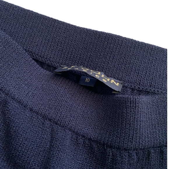ST. JOHN BASICS / SANTANA KNIT / NAVY PENCIL SKIRT / SZ 10 - Picture 2 of 4